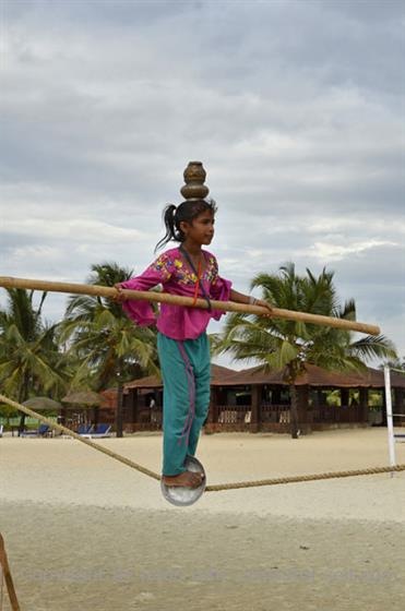 01 Mobor-Beach_and_Cavelossim-Beach,_Goa_DSC6382_b_H600